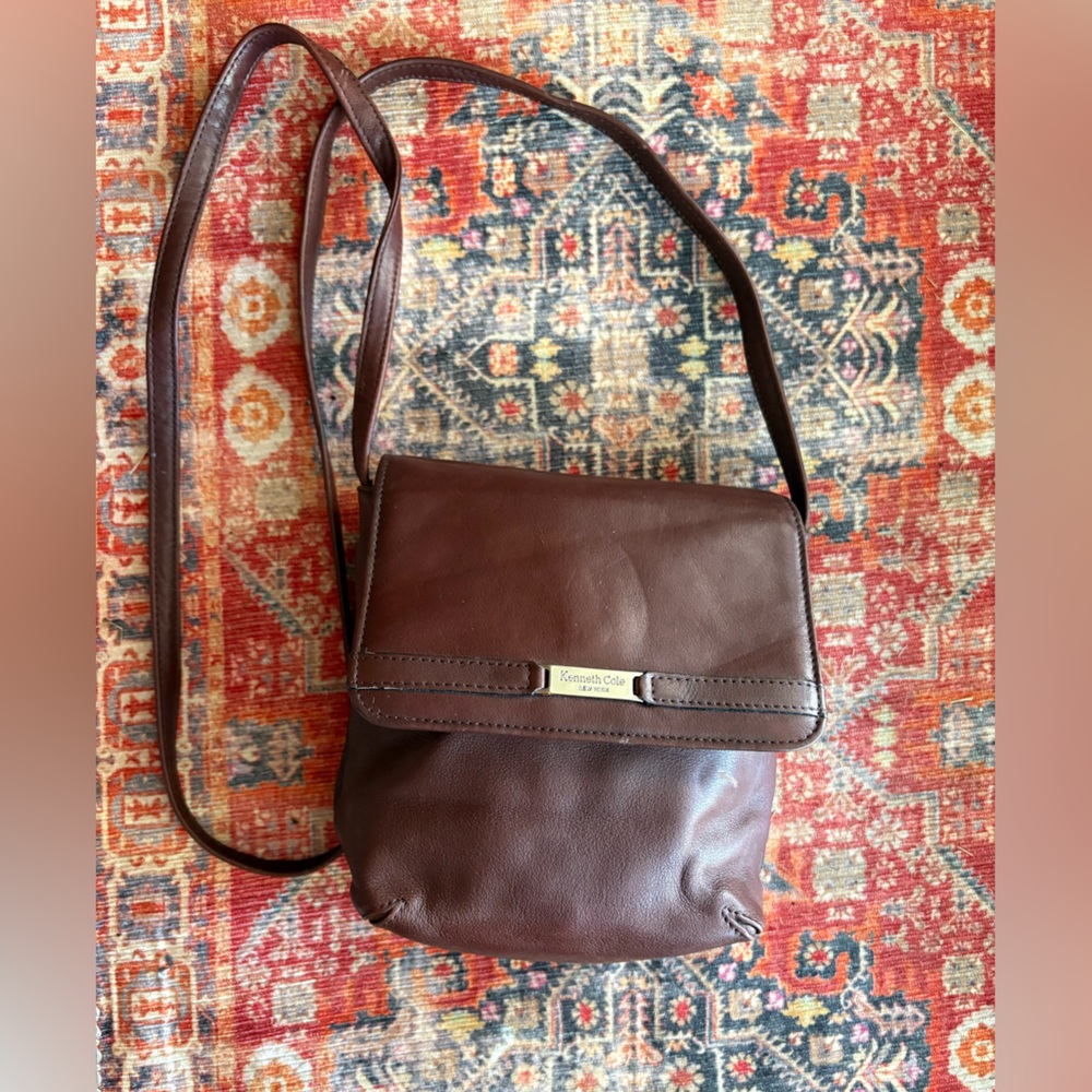 Vintage Leather Kenneth Cole New York crossbody
